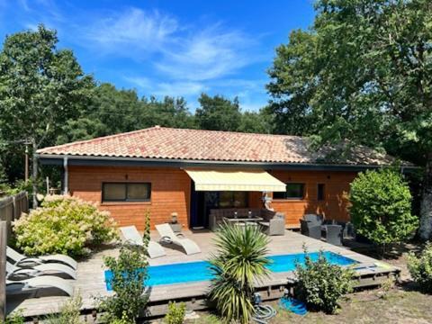 Maison En Bois Moderne Et Spacieuse Avec Piscine Villa Soustons Exterior photo