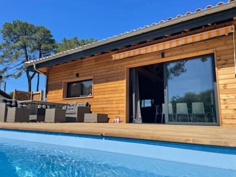 Maison En Bois Moderne Et Spacieuse Avec Piscine Villa Soustons Exterior photo