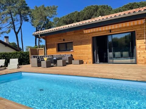 Maison En Bois Moderne Et Spacieuse Avec Piscine Villa Soustons Exterior photo