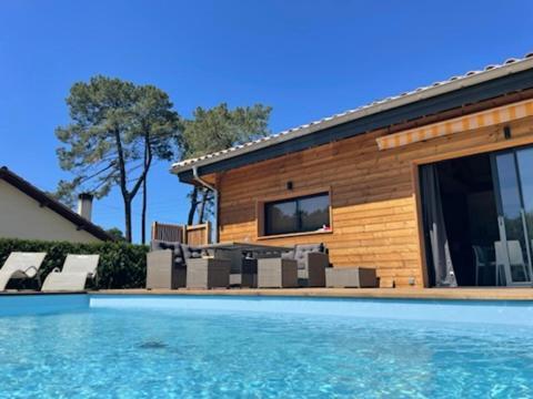 Maison En Bois Moderne Et Spacieuse Avec Piscine Villa Soustons Exterior photo